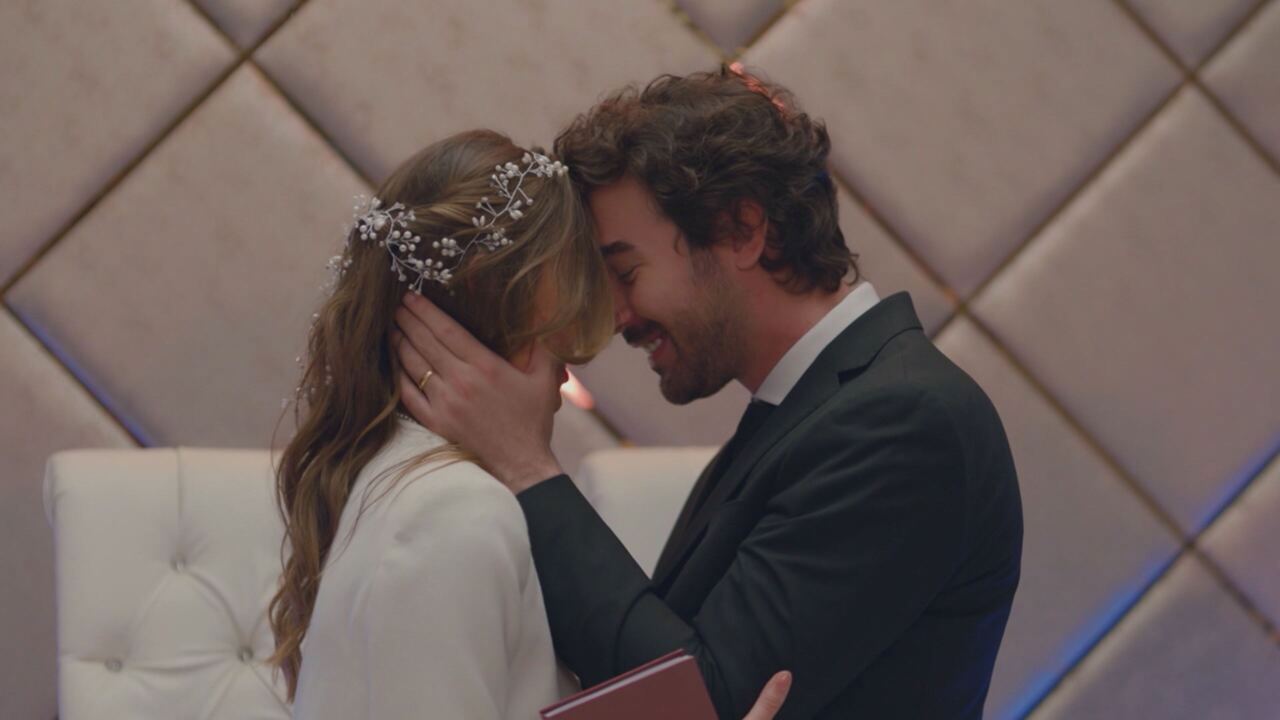 Tradimento, replica puntata 17 aprile 2025 | Video Mediaset