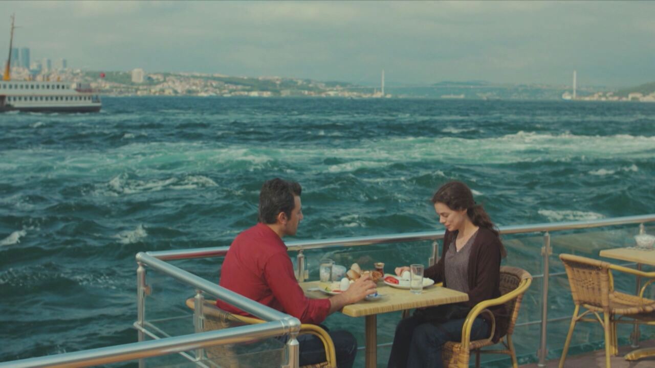 Replica La forza di una donna in streaming, puntata del 2 settembre | Video Mediaset