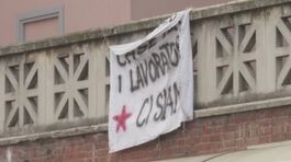 A Milano 50 migranti occupano l'ex centro vaccinale in Viale Brenta thumbnail