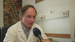 Basta col cellulare, adolescente ricoverato in crisi di astinenza thumbnail
