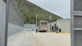 I centri in Albania, due pluripregiudicati per lo stop della Cassazione thumbnail