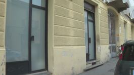 Torino, al quartiere Barriera di Milano commercianti come nei bunker thumbnail