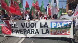Corteo contro il riarmo, la sinistra va in piazza in ordine sparso thumbnail