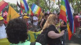 Sinistra divisa in corteo contro il riarmo, c'è Conte alla guida thumbnail
