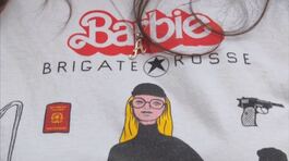 T-shirt con bambola brigatista, Renault 4 con il corpo di Moro thumbnail