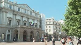 Stop al look da spiaggia, alla Scala ritorna il "dress code" thumbnail