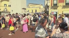 Da Sirmione a Capri, da Como a Firenze, allarme per l'averturism+I comuni thumbnail