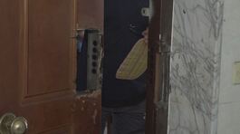 Vanno a trovare un parente, "Correte, la casa è occupata!" thumbnail