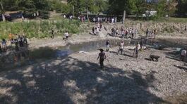 Con le pale e gli stivali ricordando Simone, vittima dell'alluvione thumbnail