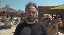 Stress in spiaggia, nel Gargano uno psicologo sotto l'ombrellone thumbnail