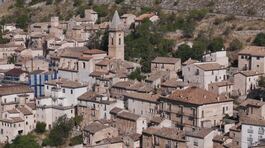 Lezioni di pastorizia, un ostello, scuola di tessitura e anche un albergo thumbnail