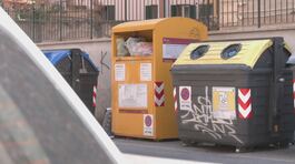 Fine del saccheggio, a Roma è stop ai cassonetti per gli abiti usati thumbnail