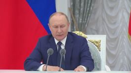 I riflettori del mondo sul vertice Trump-Putin in Alaska thumbnail