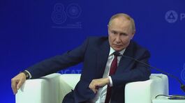 Il dialogo resta lontano con Kiev, Putin elogia Trump thumbnail
