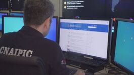 Foto rubate e siti sessisti, via alle perquisizioni, caccia ai server thumbnail