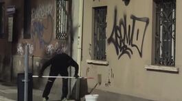 Centri sociali contro "ghost pitur", che a Brescia ripulisce le mura thumbnail