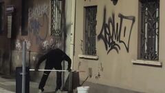 Centri sociali contro "ghost pitur", che a Brescia ripulisce le mura