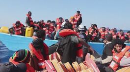 Il business dei migranti, con un abbonamento di 4,99 euro arrivi in Italia thumbnail