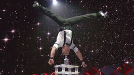 L'equilibrio da record Illya Strakhov thumbnail
