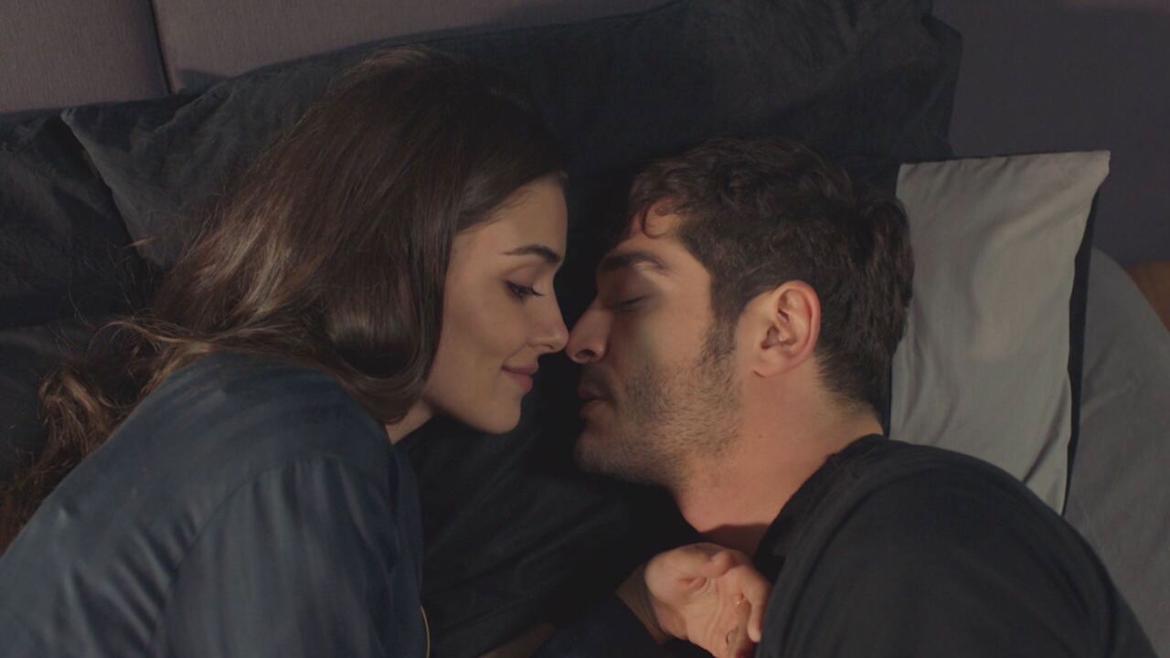 Another Love, replica puntata 17 novembre in streaming | Video Mediaset