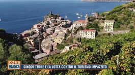Cinque Terre e la lotta contro il turismo impazzito thumbnail