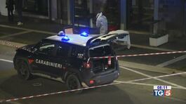 Accoltella 5 persone e non si ferma: ucciso thumbnail