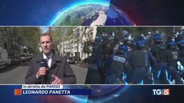 Macron tira dritto Nelle piazze il caos thumbnail