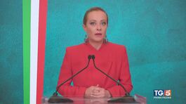 Scontro politico accuse incrociate thumbnail
