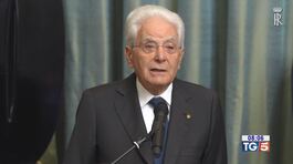 Mattarella e i bimbi vittime delle guerre thumbnail