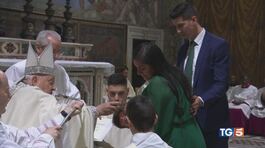 Papa Francesco: "Festa per i battesimi come per i compleanni" thumbnail
