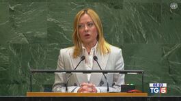 Meloni all'Onu: "Sospesi tra guerra e pace" thumbnail