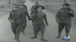 Charlot soldato, un film contro la guerra thumbnail