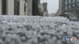 Maltempo, Milano ricoperta di grandine thumbnail