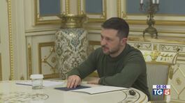 Ue con Zelensky, Trump: Putin non è aggressore thumbnail