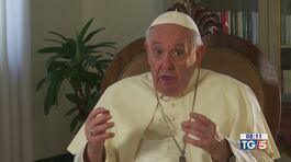 Papa legge e lavora lieve miglioramento thumbnail