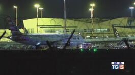 Allarme bomba aereo Atterraggio a Fiumicino thumbnail