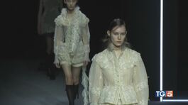 Parigi, fashion week tra maestria e visione thumbnail