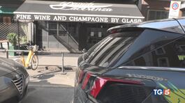 "Escort a domicilio con cocaina e champagne" thumbnail