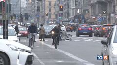 Troppo auto e smog città congestionate