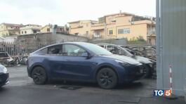 17 Tesla in fiamme, pista anarchica? thumbnail