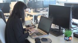 Sale l'occupazione Più donne al lavoro thumbnail