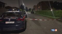 Lei voleva separarsi, lui la uccide sotto casa