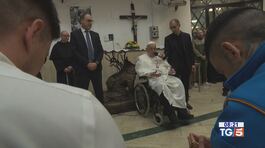 Il Papa a Regina Coeli, "Vi sono vicino" thumbnail