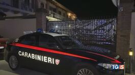 Uccide i vicini e si toglie la vita thumbnail