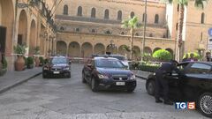 Caccia ai complici "Violenza evitabile"
