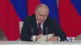 Il rilancio di Putin: trattiamo con Kiev thumbnail