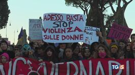 Femminicidi, la chat shock degli studenti thumbnail