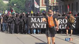 Scontri al corteo degli antagonisti thumbnail