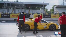 Vetture incredibili all'autodromo di Monza con pneumatici Pirelli P0 thumbnail