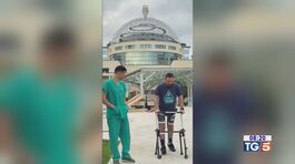 Riprende a camminare miracolo della scienza thumbnail